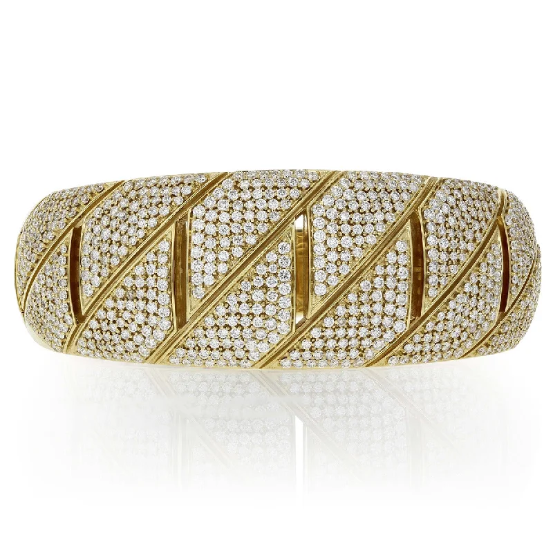 18K and Diamond Wide Bangle