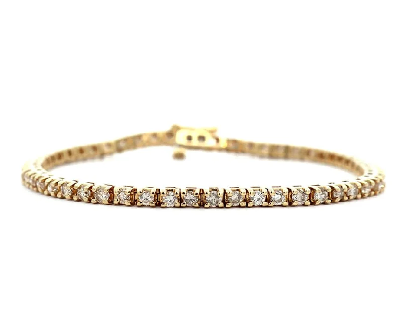 2.20ctw Round Diamond Tennis Bracelet in 14K