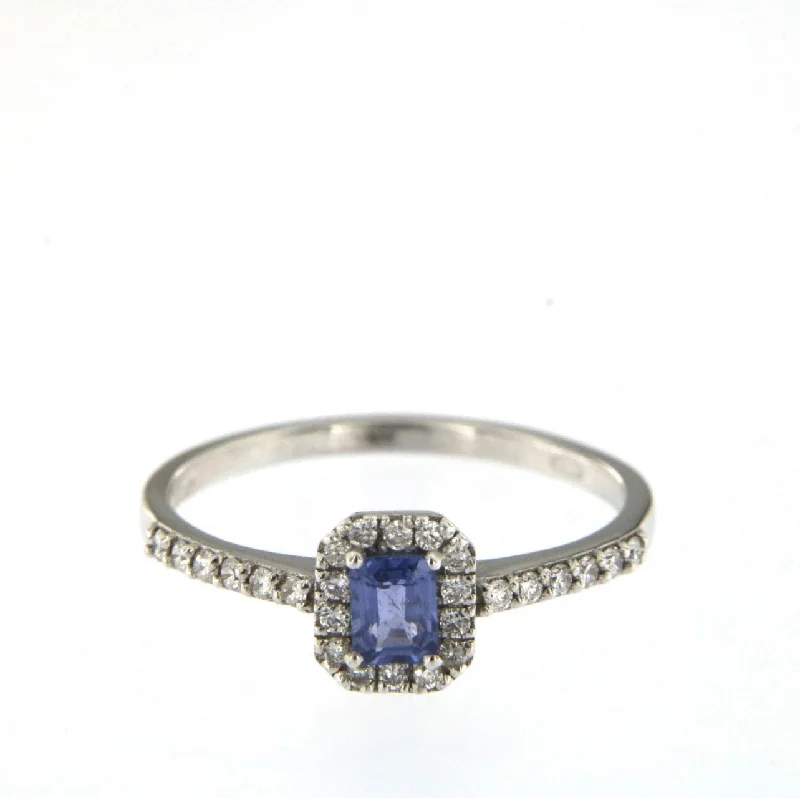 Candy 18K White Gold Ring w. Diamonds & Blue Sapphire